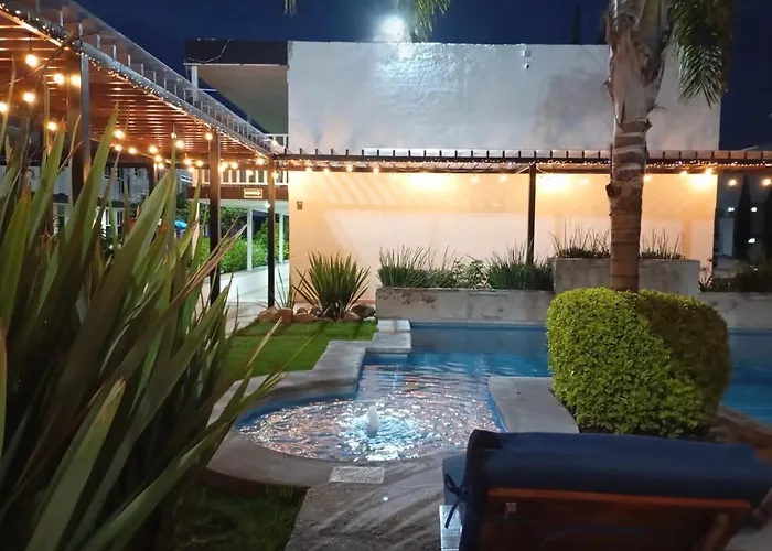 Hotel Del Alba Inn & Suites